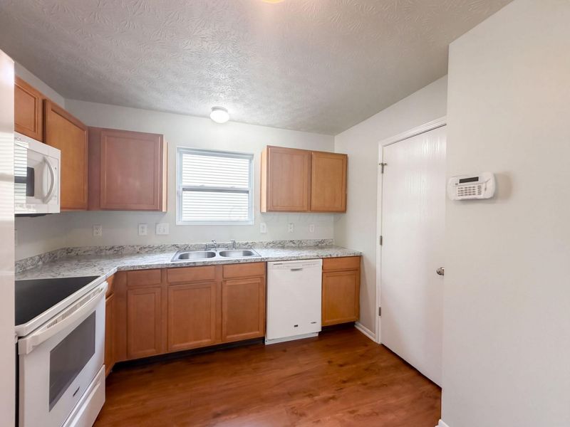 3841 Bay Village Street, Columbus, OH 43232 Photo 8