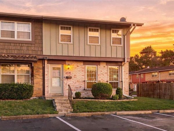 8813 Santa Bella Drive, Hazelwood, MO 63042