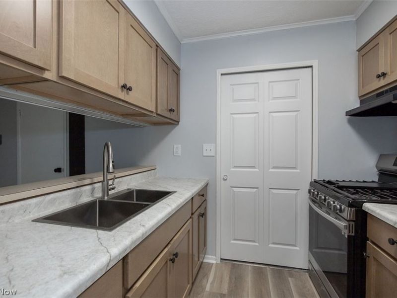 550 Turney Road, Unit C, Bedford, OH 44146 Photo 12