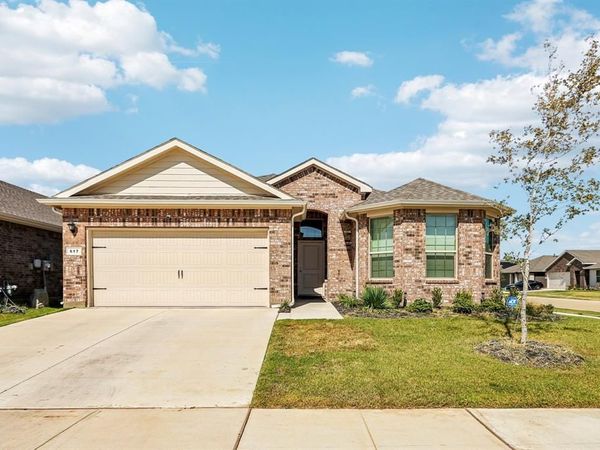 617 Amber Fields Drive, Krum, TX 76249