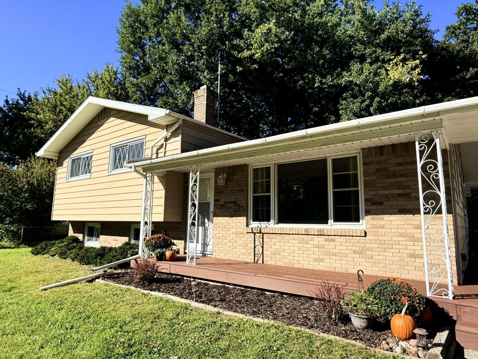 5012 Tressa Drive, Lansing, MI 48910 Main Photo