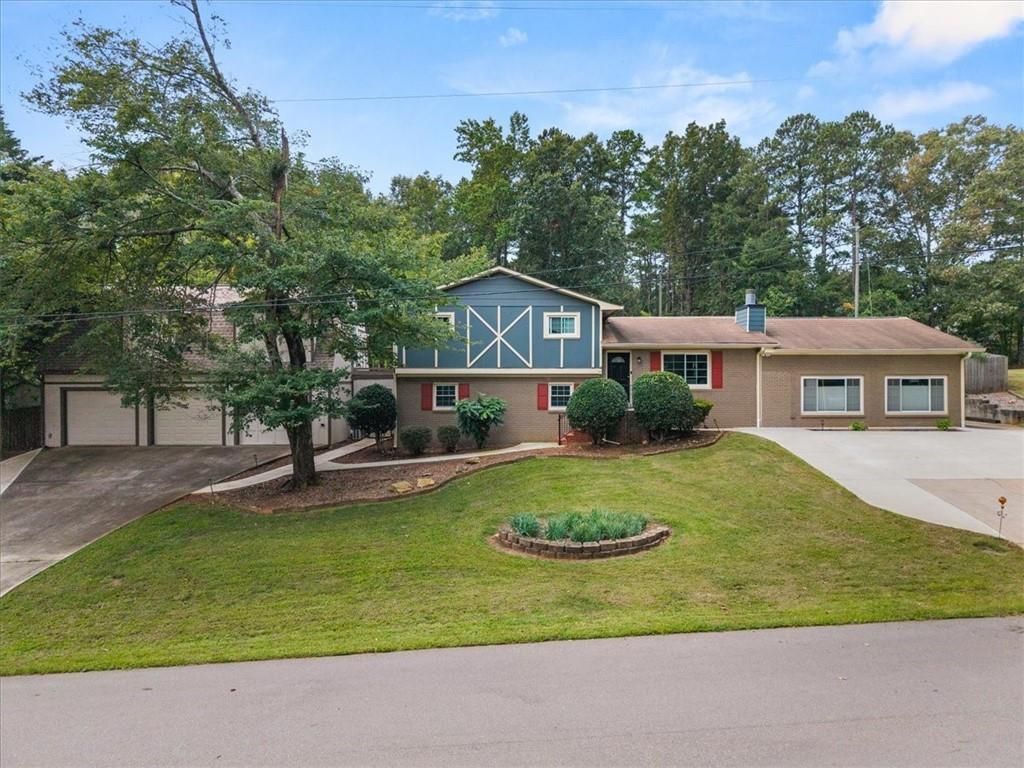 6054 Dogwood Circle, Buford, GA 30518 Main Photo