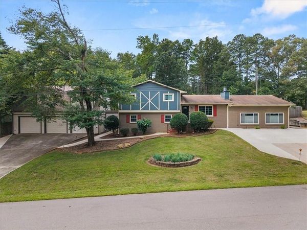 6054 Dogwood Circle, Buford, GA 30518