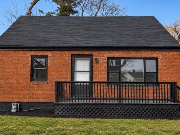 92 Sharon Parkway , Buffalo, NY 14218