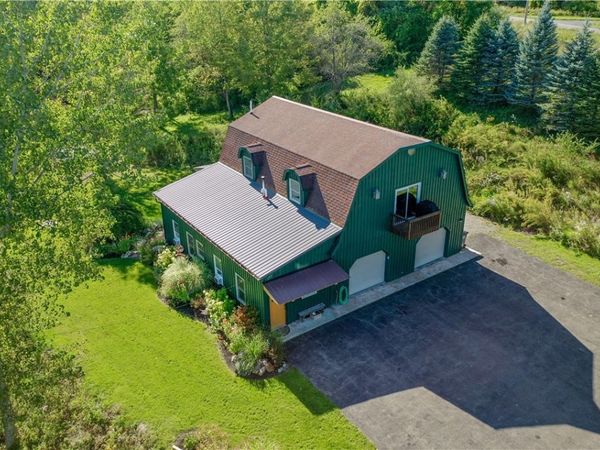 8877 State Route 21, Naples, NY 14512