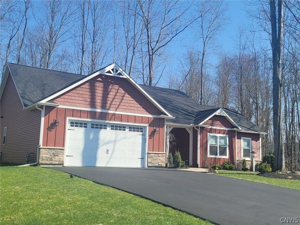 4c Mistral Circle , Liverpool, NY 13090
