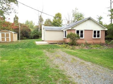 152 County Route 33, Central Square, NY 13036