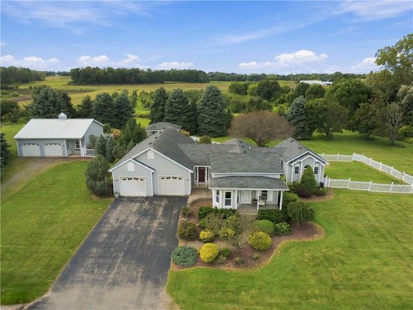 6071 Ridge Chapel Road , Williamson, NY 14589