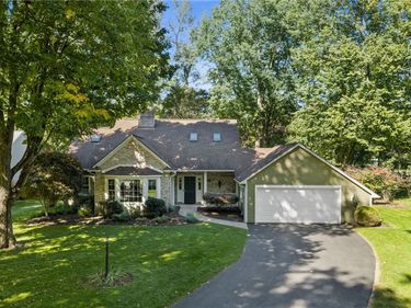 14 Shelter Creek Lane , Fairport, NY 14450