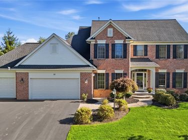 30 Rollins Crossing, Pittsford, NY 14534