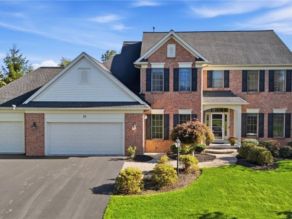 30 Rollins Crossing, Pittsford, NY 14534