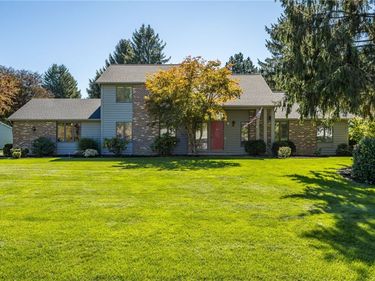 5 Wolf Trapp , Pittsford, NY 14534