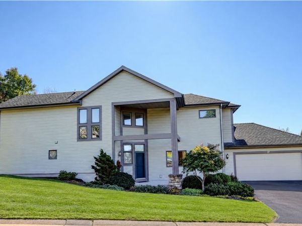 27 Spruce Ridge , Fairport, NY 14450