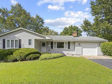 3588 Winchester Drive , East Aurora, NY 14052