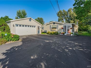 6523 Hatter Road, Newfane, NY 14108