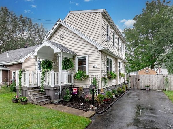 29 Wenro Place, Buffalo, NY 14210