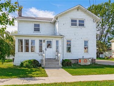 3 East Avenue, Middleport, NY 14105
