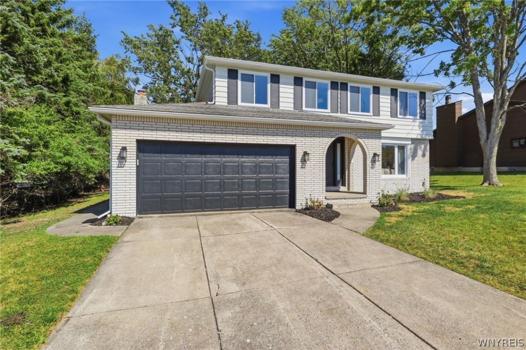 93 Hemlock Drive , Buffalo, NY 14224 Main Photo