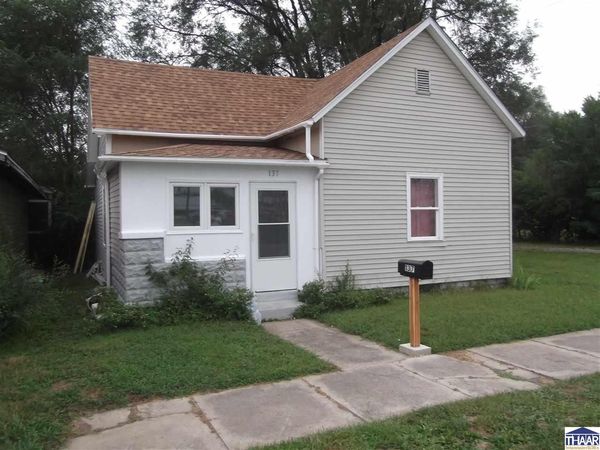 137 Sycamore Street, Clinton, IN 47842