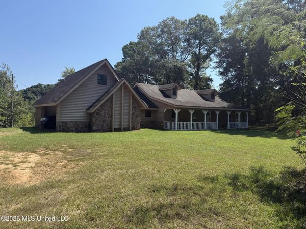 5072 S Highway 13 , Morton, MS 39117