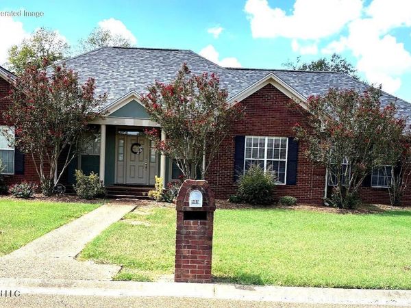 905 Jane Lane, Greenwood, MS 38930