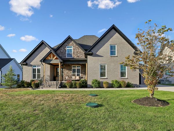 3802 Carriage Dr , Murfreesboro, TN 37128
