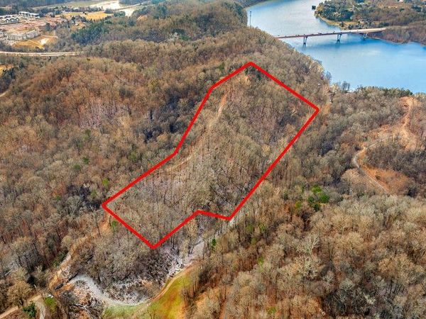 4129 Bear Hollow Loop , Louisville, TN 37777