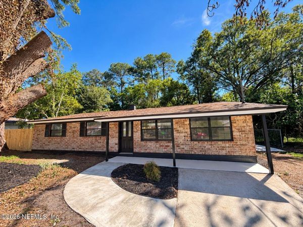 8382 FURY Drive, Jacksonville, FL 32244