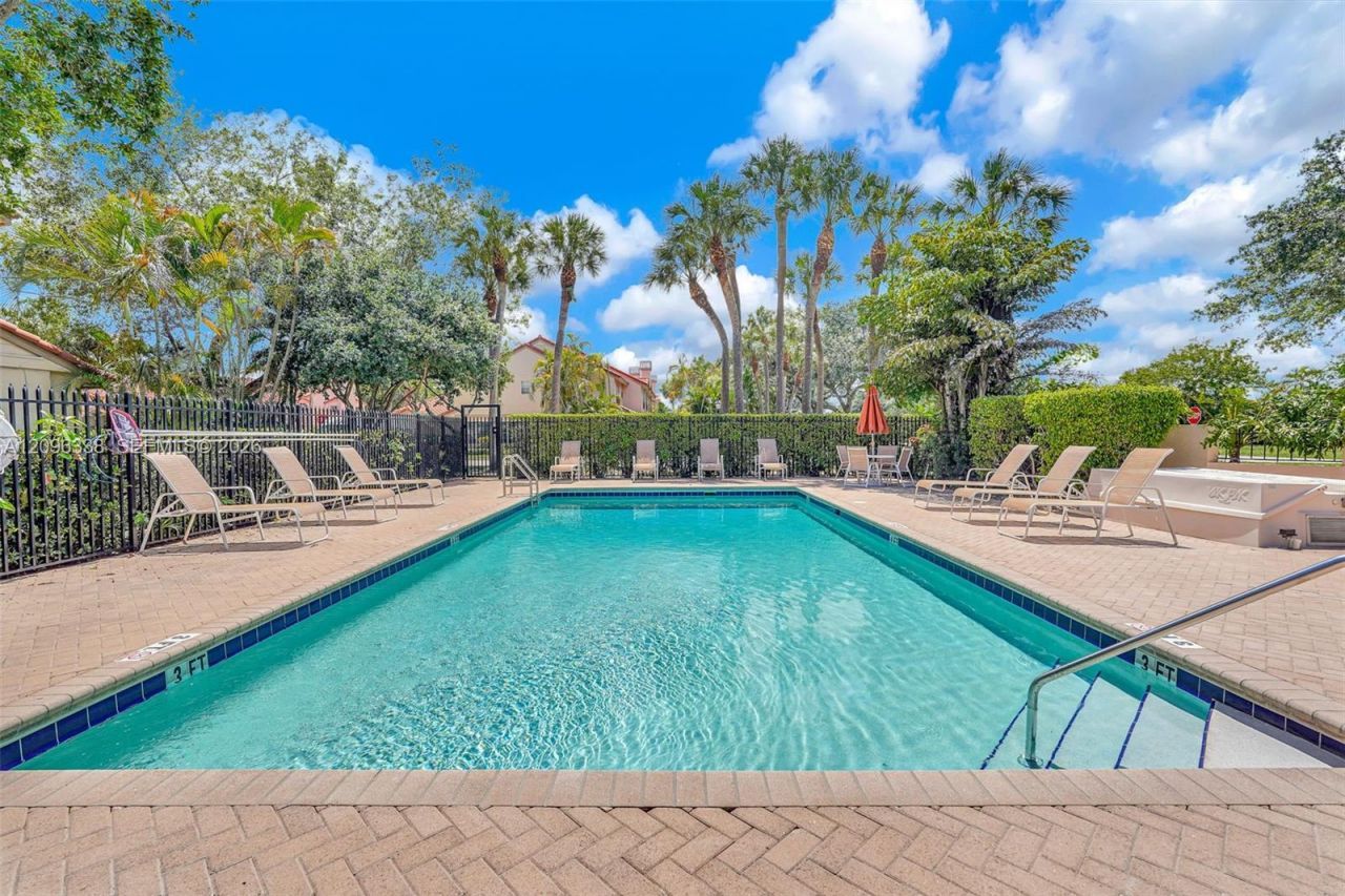 10807 Cypress Glen Dr, Unit 10807, Coral Springs, FL 33071 Photo