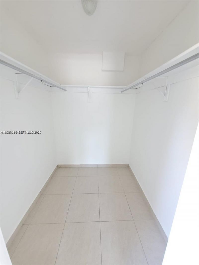 5199 NW 7th St , Unit 101, Miami, FL 33126 Photo