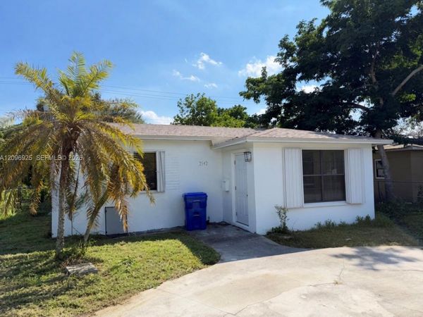 2542 Taft St , Hollywood, FL 33020