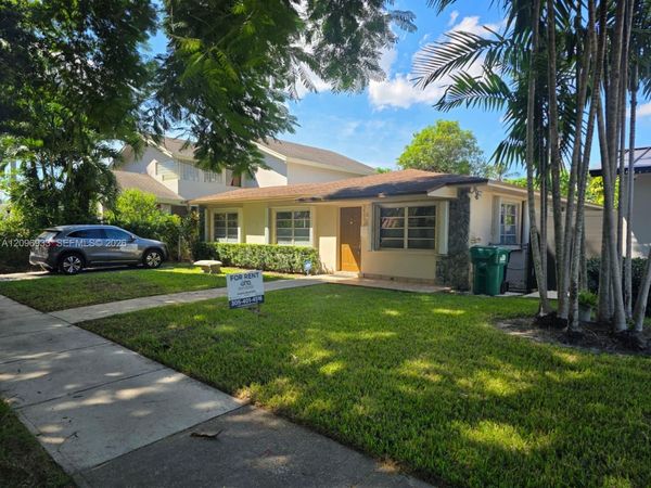 5869 SW 34th St, Miami, FL 33155