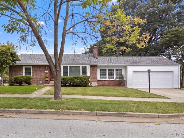 1252 Liggett Avenue, Crestwood, MO 63126