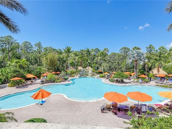9076 Rialto ST , Unit 62, NAPLES, FL 34113