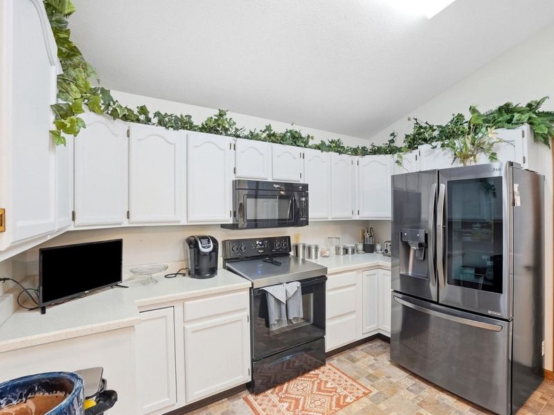 3126 Lakeview Court, Unit 3126, Springfield, OH 45503 Photo 13