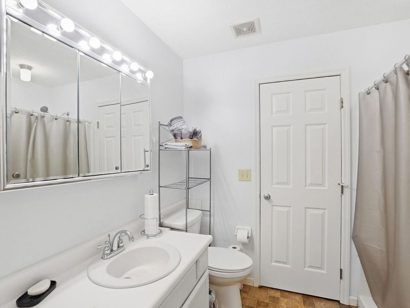 3126 Lakeview Court, Unit 3126, Springfield, OH 45503 Photo 27