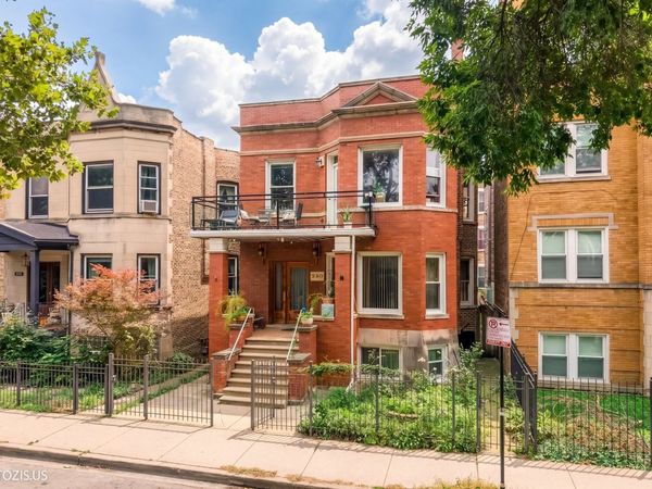 2523 W Iowa Street , Chicago, IL 60622
