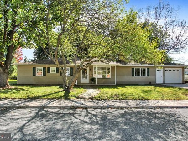 230 EWELL AVENUE, GETTYSBURG, PA 17325