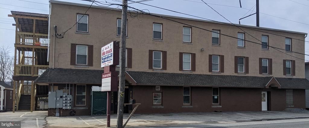 3572 LINCOLN HIGHWAY E , KINZERS, PA 17535