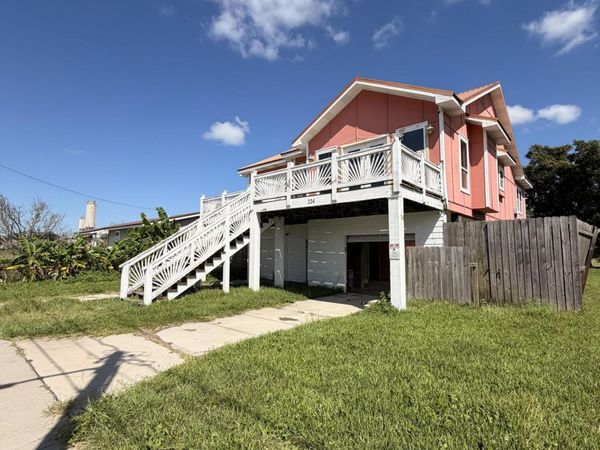 224 Oak Street, Biloxi, MS 39530
