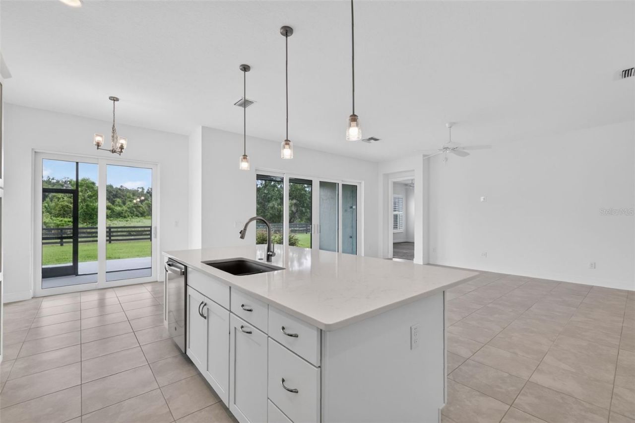 654 Shivers Loop, The Villages, FL 34762 Photo