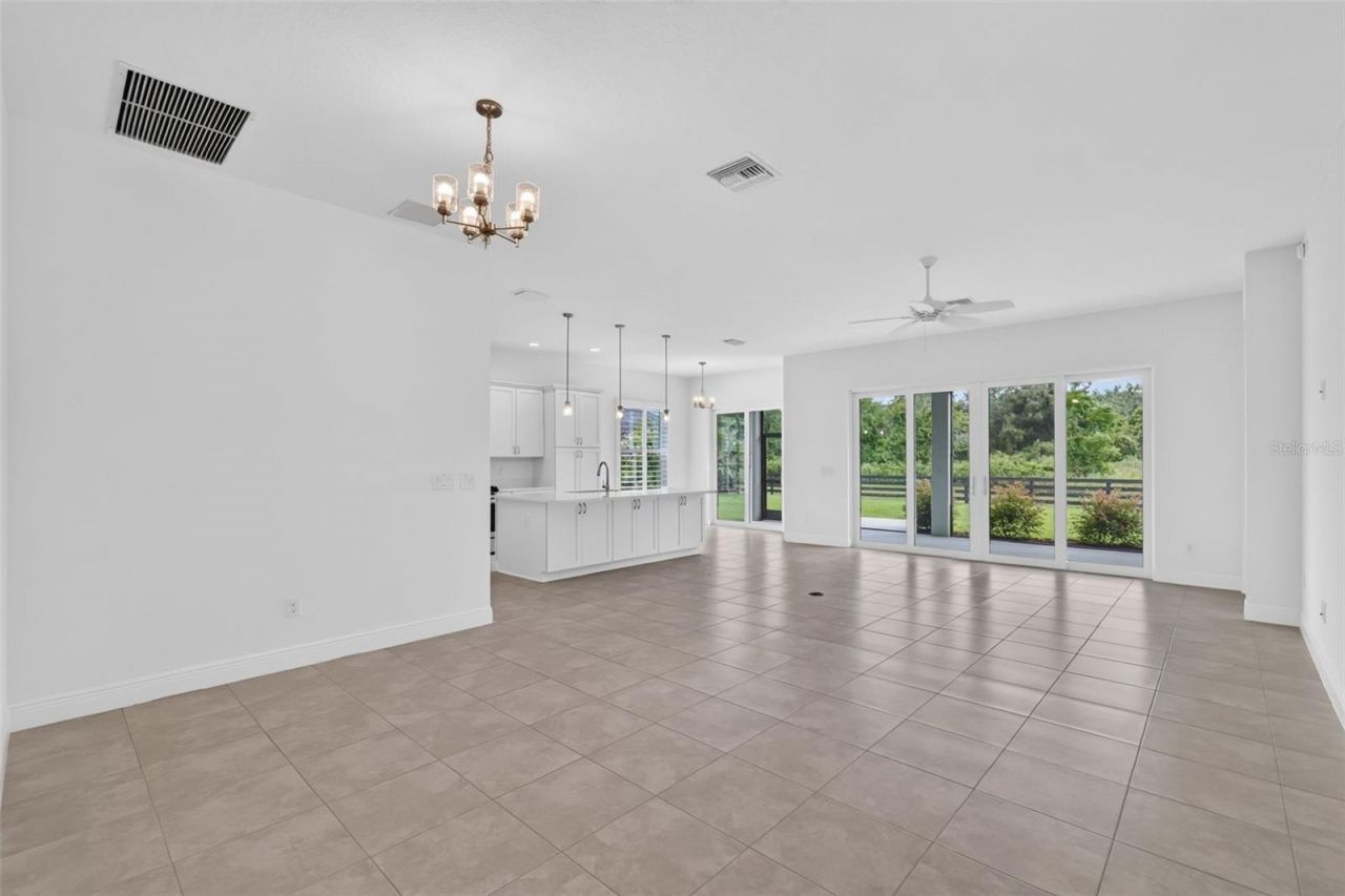 654 Shivers Loop, The Villages, FL 34762 Photo