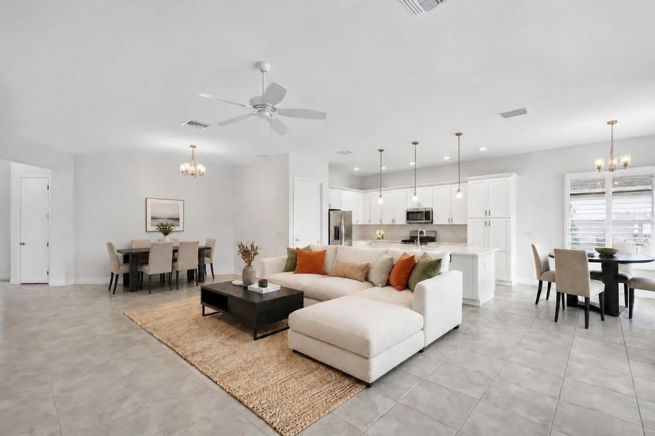654 Shivers Loop, The Villages, FL 34762 Photo