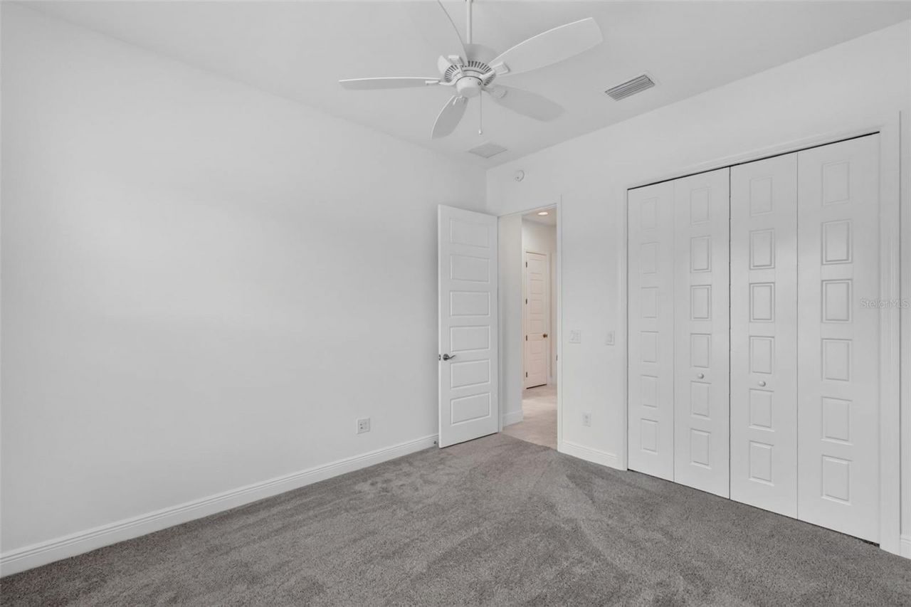 654 Shivers Loop, The Villages, FL 34762 Photo