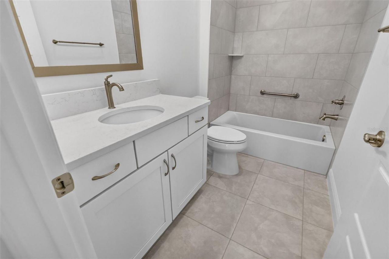 654 Shivers Loop, The Villages, FL 34762 Photo