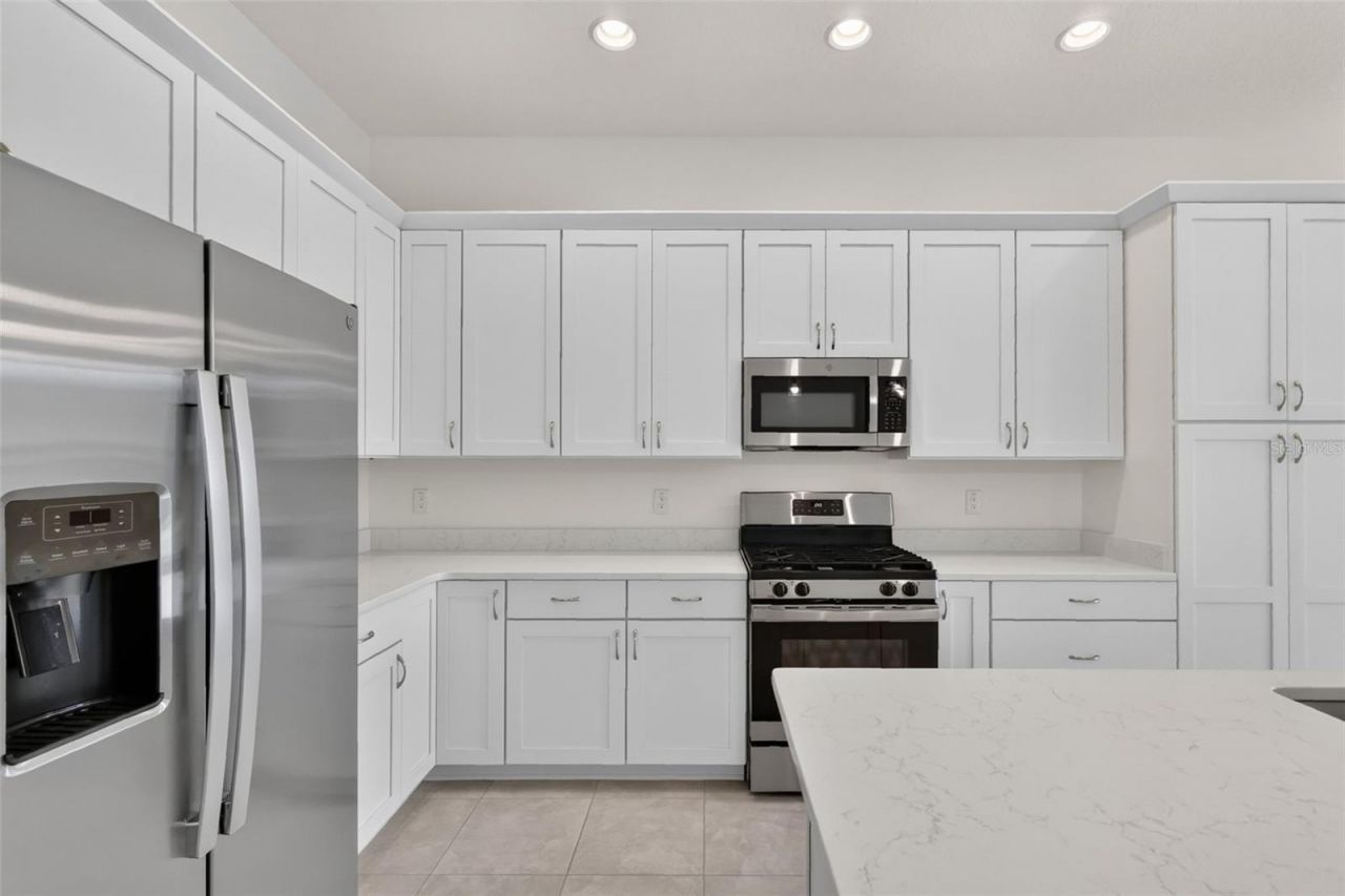 654 Shivers Loop, The Villages, FL 34762 Photo