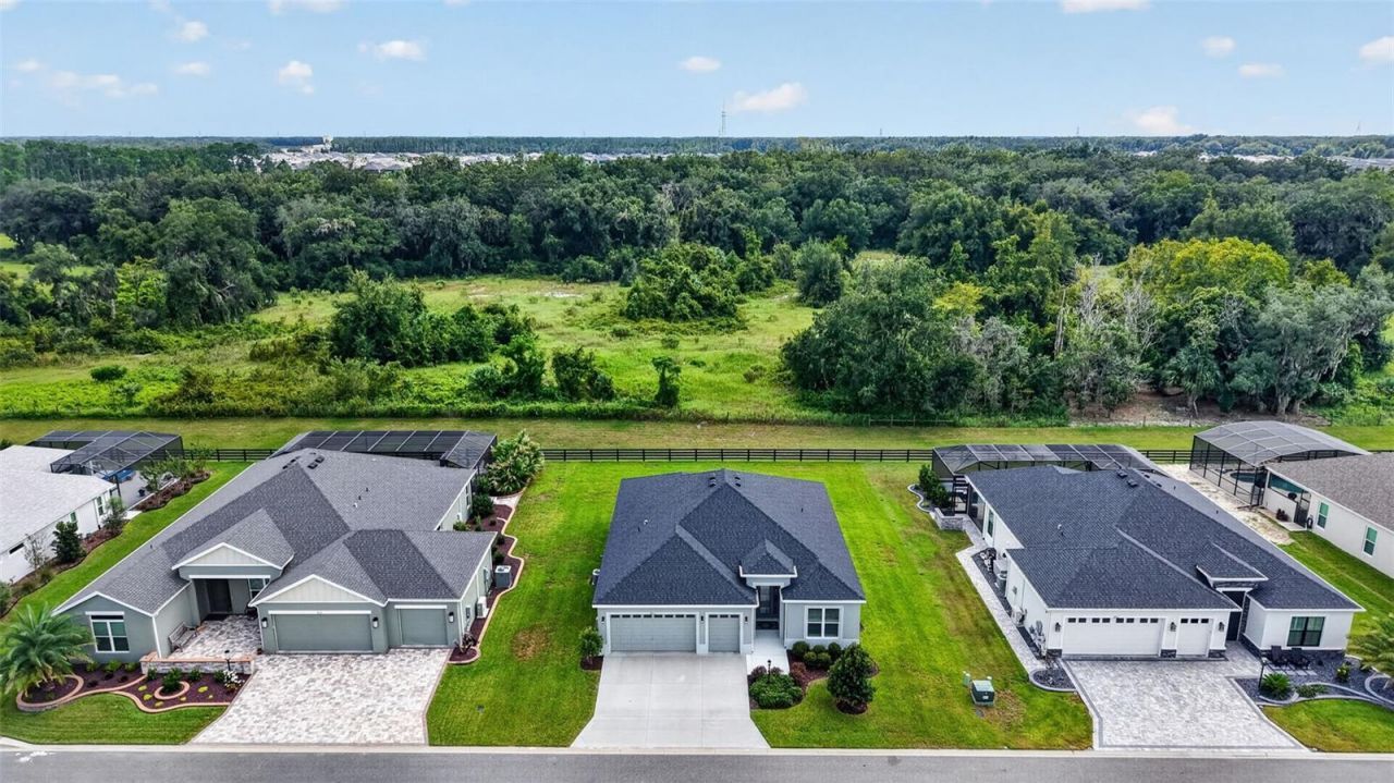 654 Shivers Loop, The Villages, FL 34762 Photo