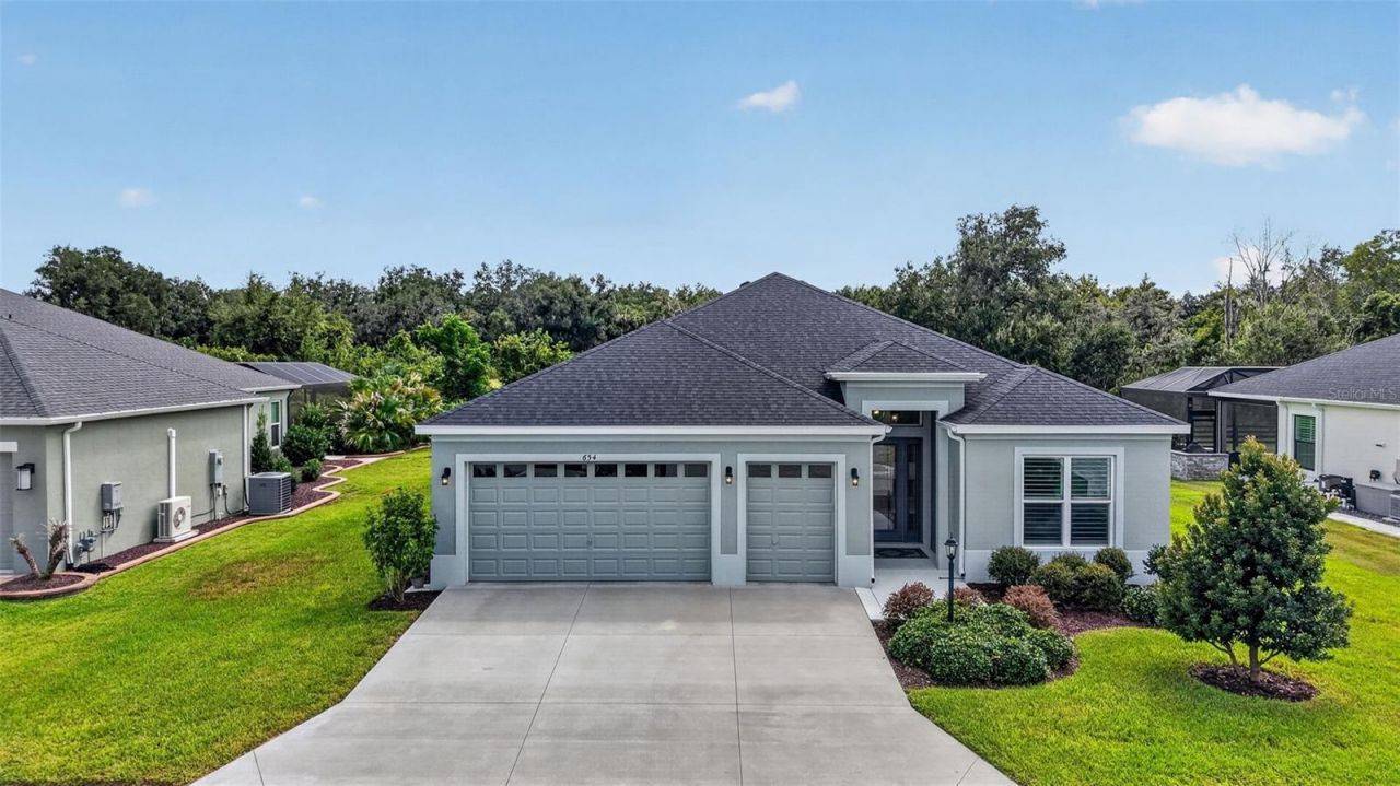 654 Shivers Loop, The Villages, FL 34762 Photo