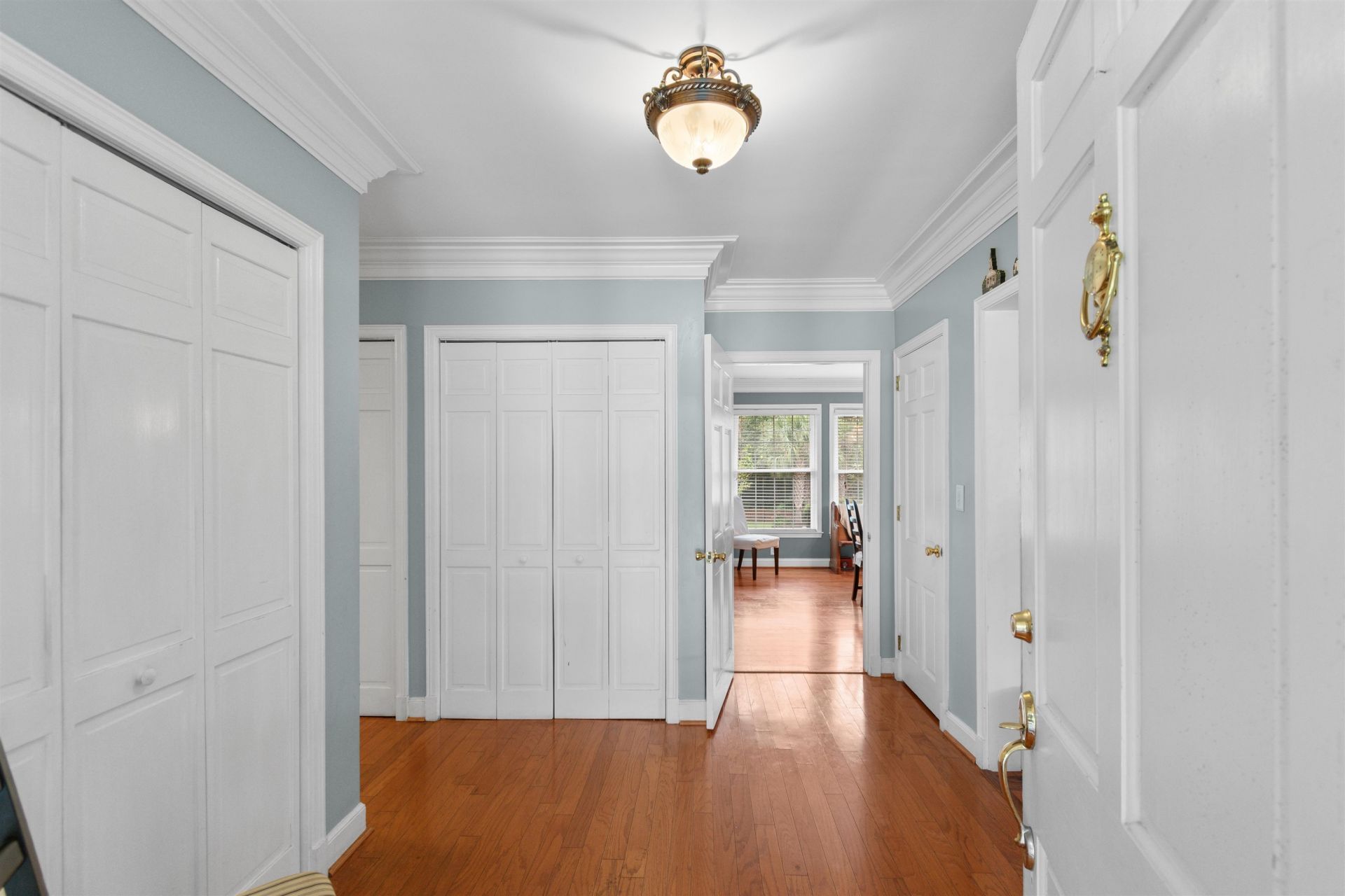 803 Woodland Dr.  Photo 4