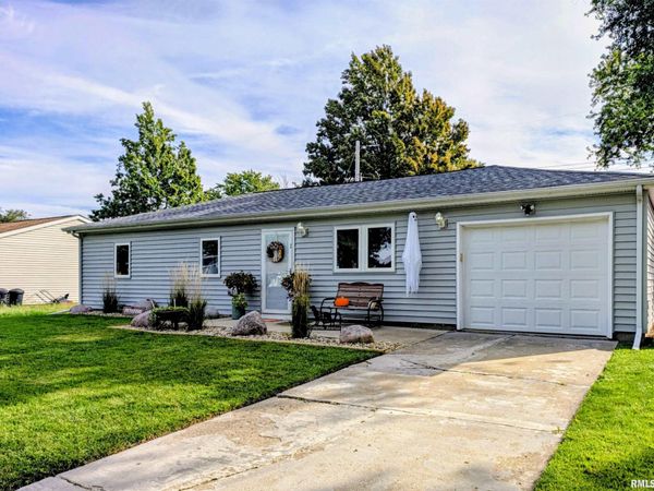 34 CALIENTE Avenue, Bartonville, IL 61607